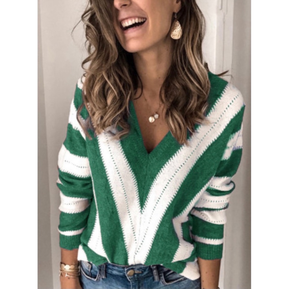 💚Green & White Striped V-Neck Knit Sweater